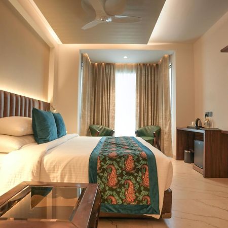 Rj Hotel - Managed By Atithi House Greater Noida Bagian luar foto