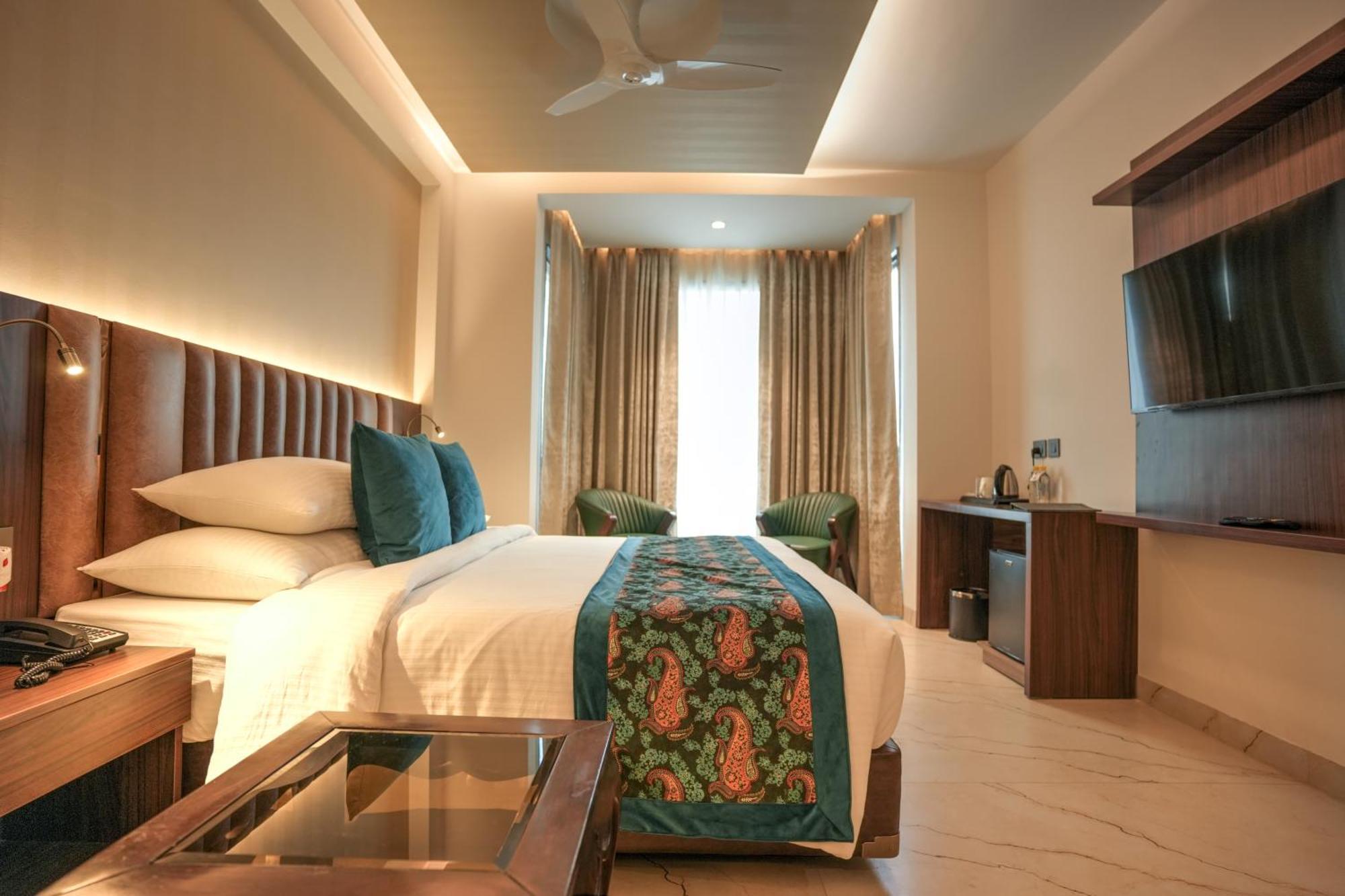 Rj Hotel - Managed By Atithi House Greater Noida Bagian luar foto