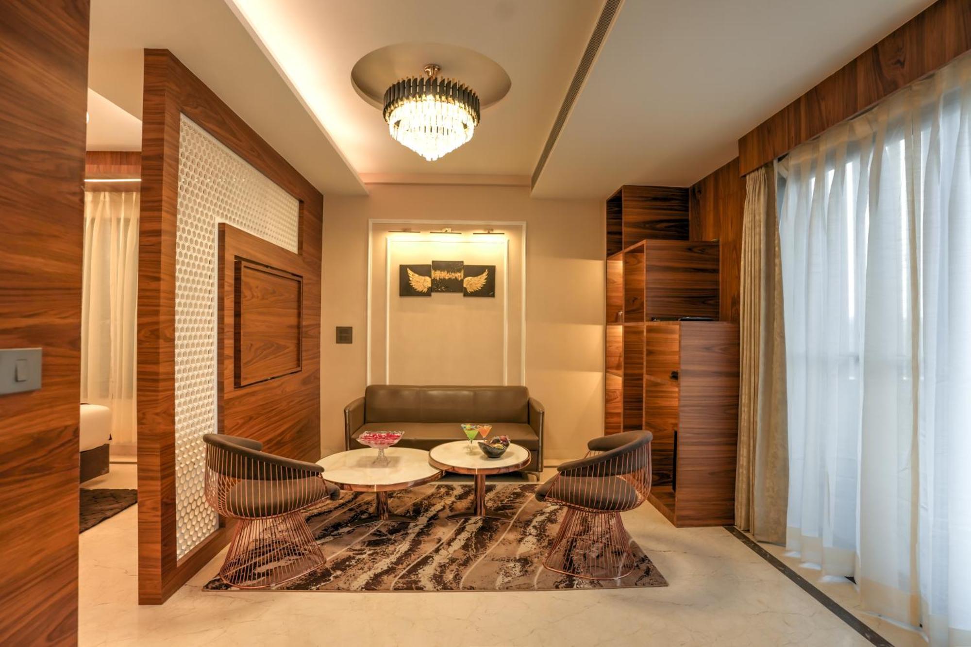 Rj Hotel - Managed By Atithi House Greater Noida Bagian luar foto